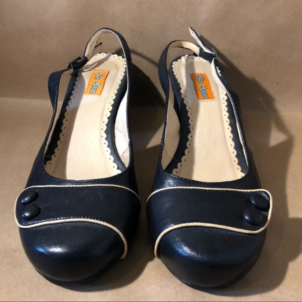 Miz Mooz sling back heels with button size 8